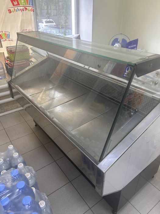 Продам витрины холодильные
