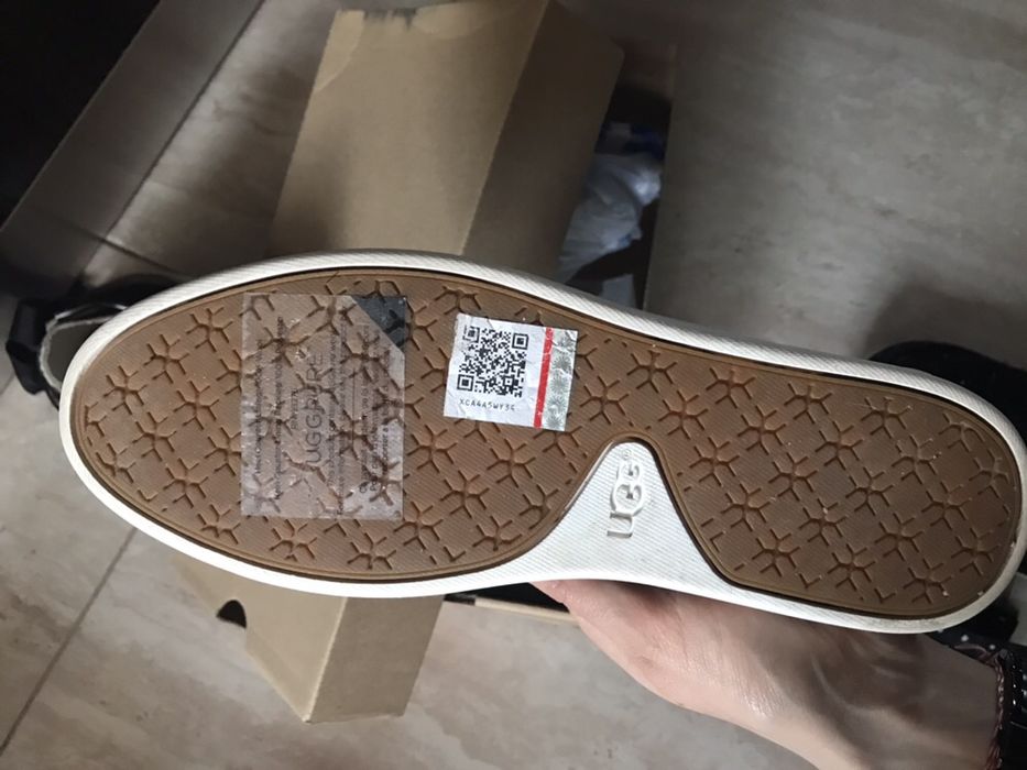 Balerini UGG din piele naturala