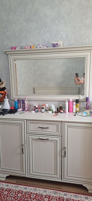 Продам спальный гарнитур тифани