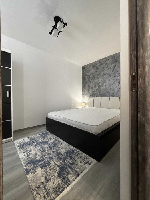 Vand apartament 3 camere, etaj 3/4, exercitiu