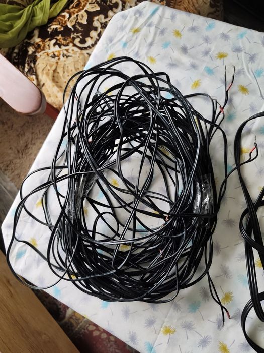 Cabluri originale Logitech, de la boxe și jack audio