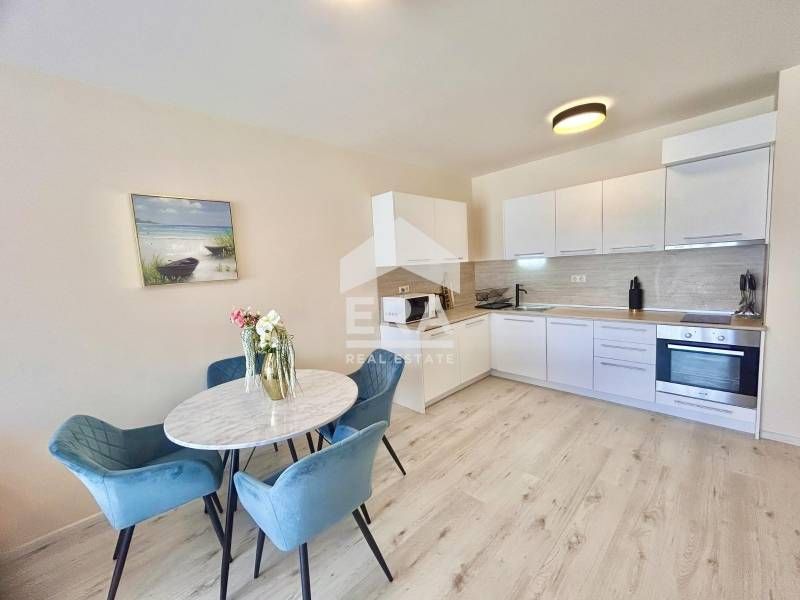 Дава се под наем Двустаен апартамент в Варна, Аспарухово - 70 кв.м за 598.23 € - Снимка #4