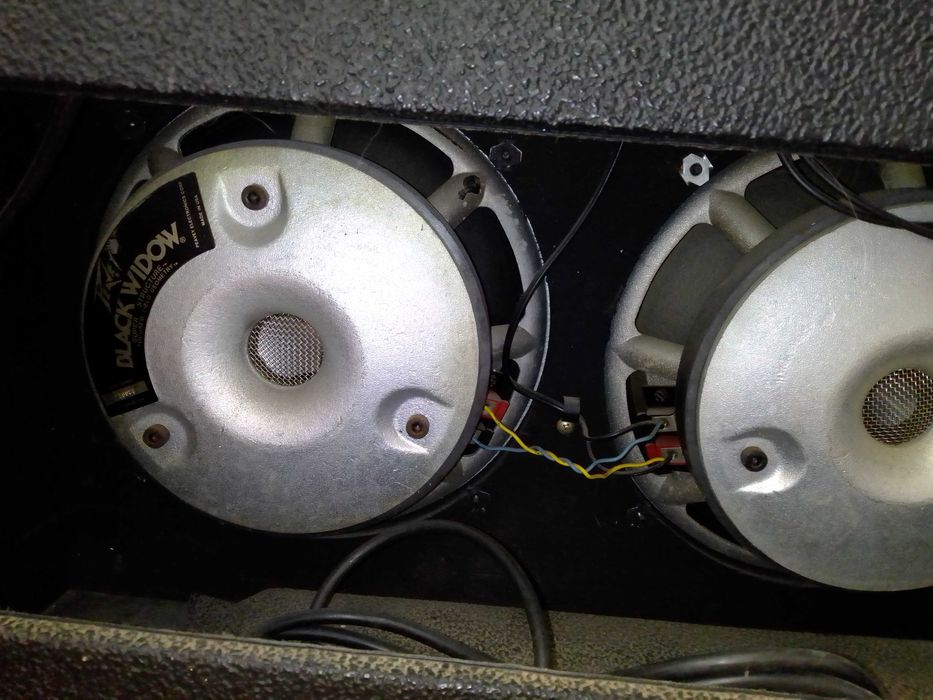 Само тази седмица.Култова китарна апаратура лампова пи-ви за 849 лв.