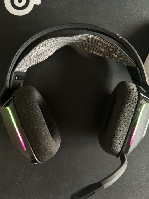 игровые наушники logitech g733