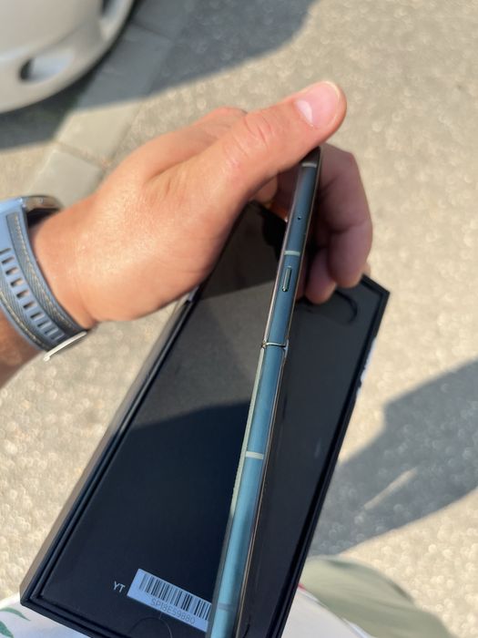 Motorola Razr 60 ultra 512gb 16 gb ram impecabil display nou rama noua