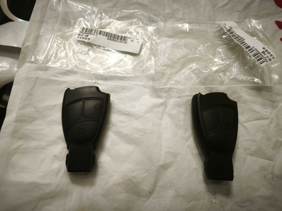 Две чисто нови кутийки за ключ за Mercedes w203 цена 6 евро за двете