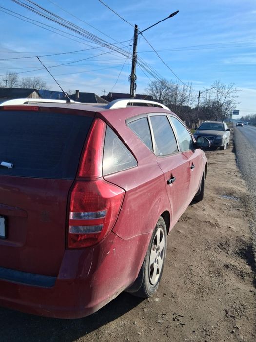 Vând kia ceed 2009 unic proprietar