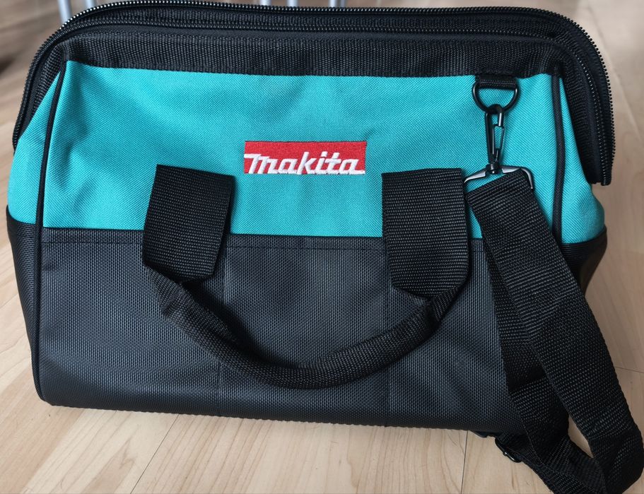 Продавам комплект Макита