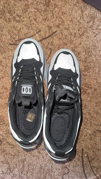 Мъжки маратонки .