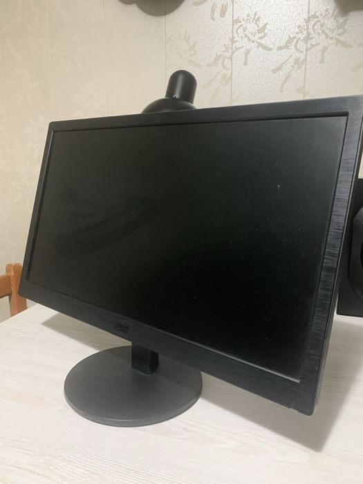 PC i7 2600 6gb 1gb 128ssd + 17 monitor