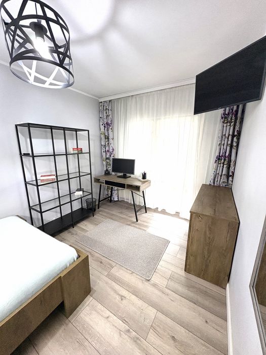 Apartament 4 camere de inchiriat