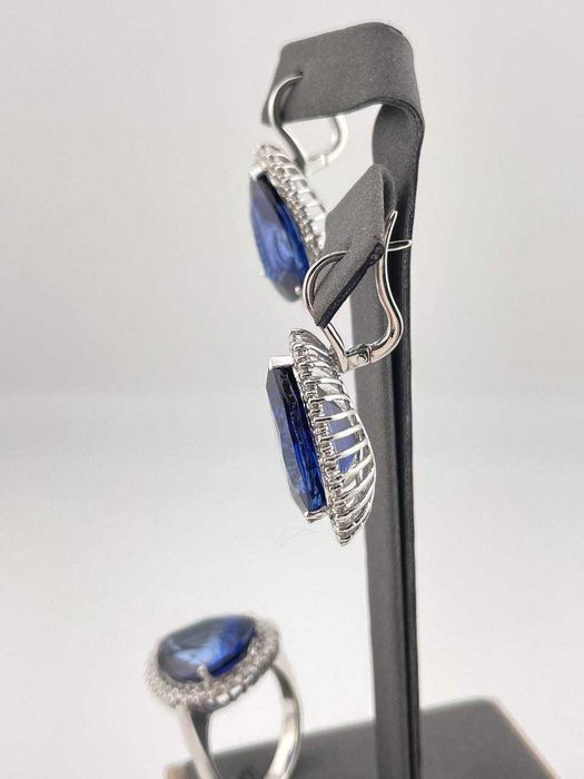 Комплект с корундами