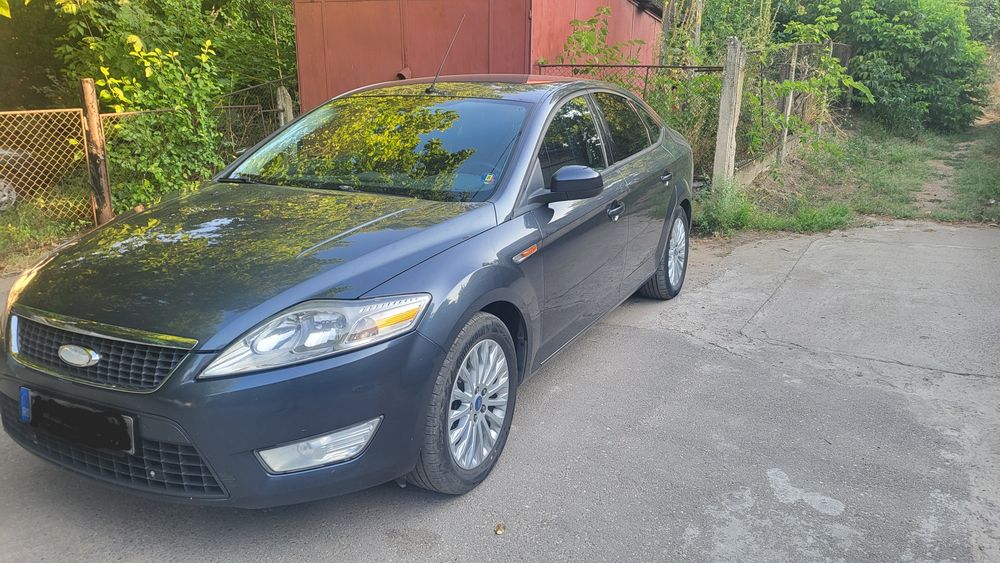 Vând Ford Mondeo