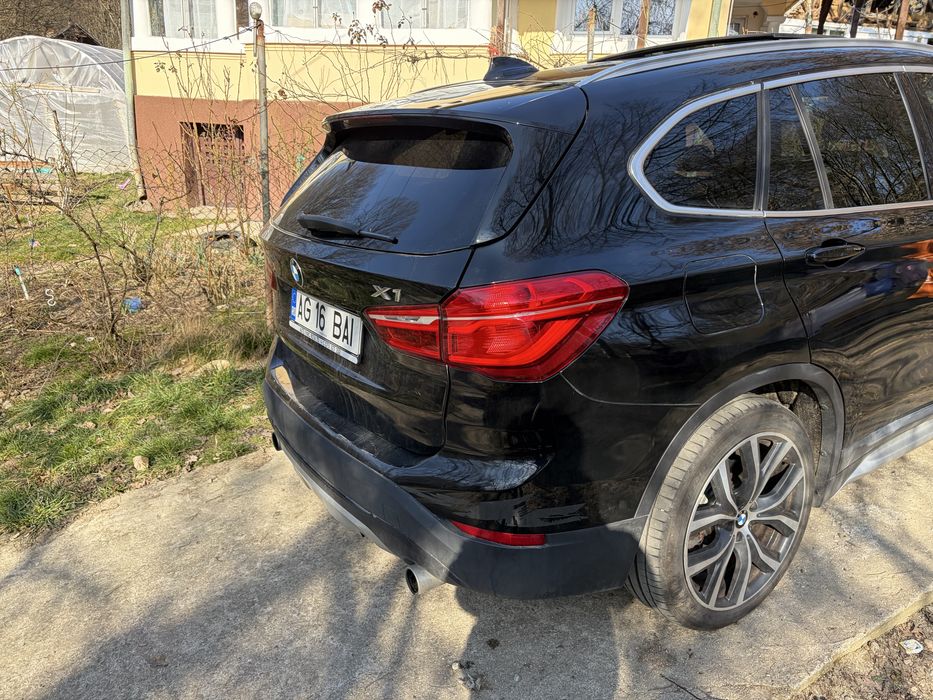 BMW x1 28i 2016 228 cp