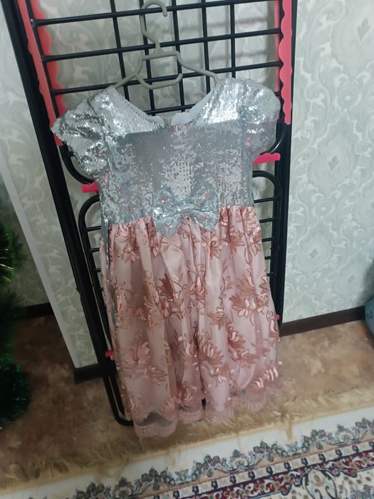 Продам детское платье