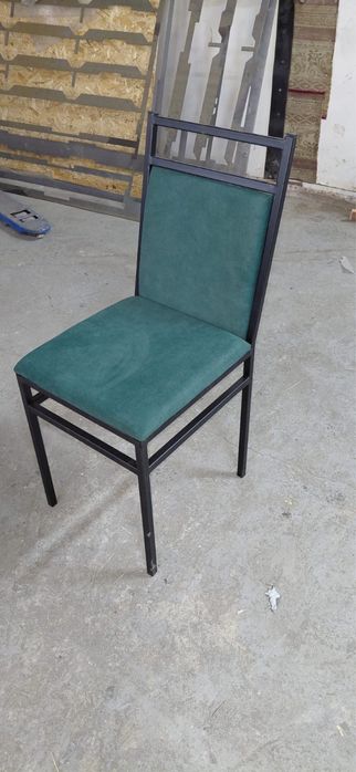 Стол и стулья комплект