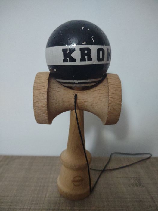 Ken Sweets Horizon Fade tama krom strogo sticky