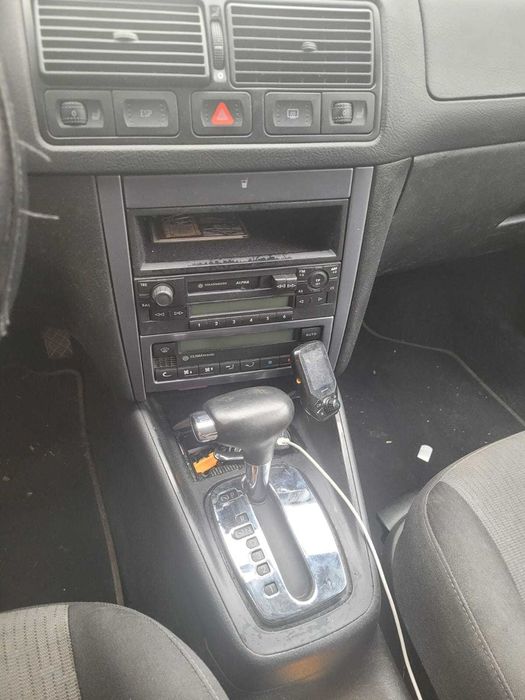 VOLKSWAGEN Golf 2003 — imagine 4