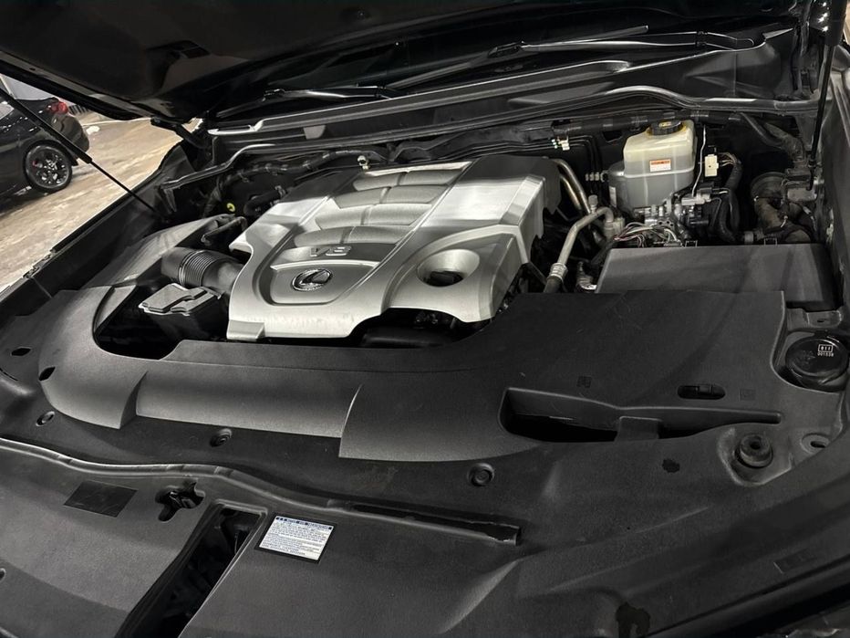 Lexus LX570 2019 — 3