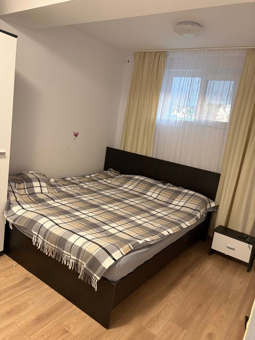 Vând apartament 3 camere
