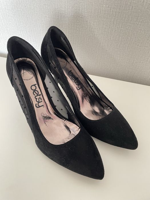 Продам со СКИДКОЙ!!! Черные шпильки betsy