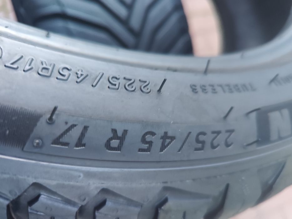 2 anvelope Michelin crosclimate 2,225-45-17