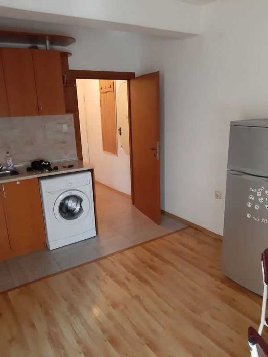 Дава се под наем Двустаен апартамент в Бургас, Меден рудник - зона А - 60 кв.м за 153 € - Снимка #3