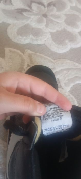 Две кроссовки  для повседневной