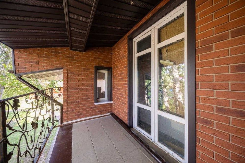 Фасадные панели Кирпич. Сайдинг, софиты, гибкая черепица, водосток.