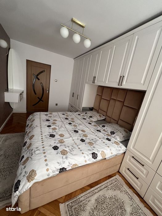 Apartament  De vanzare 3 camere