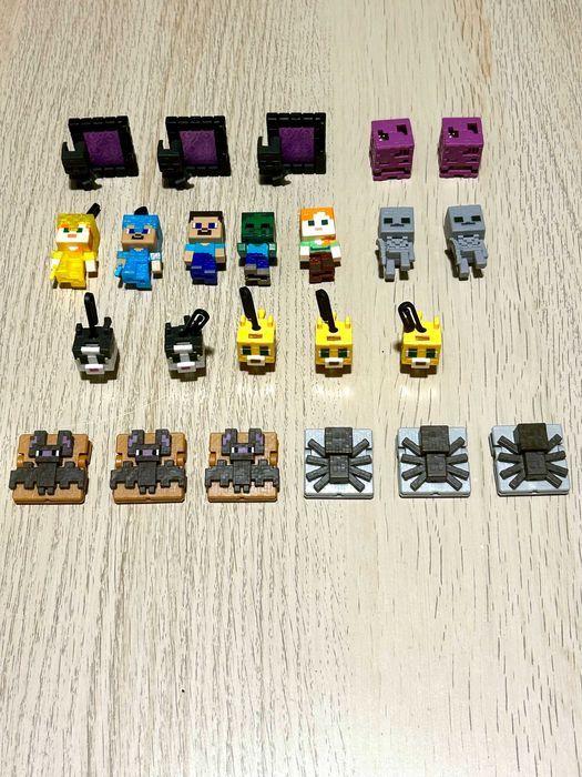 Фигурки от серията Kinder JOY Minecraft