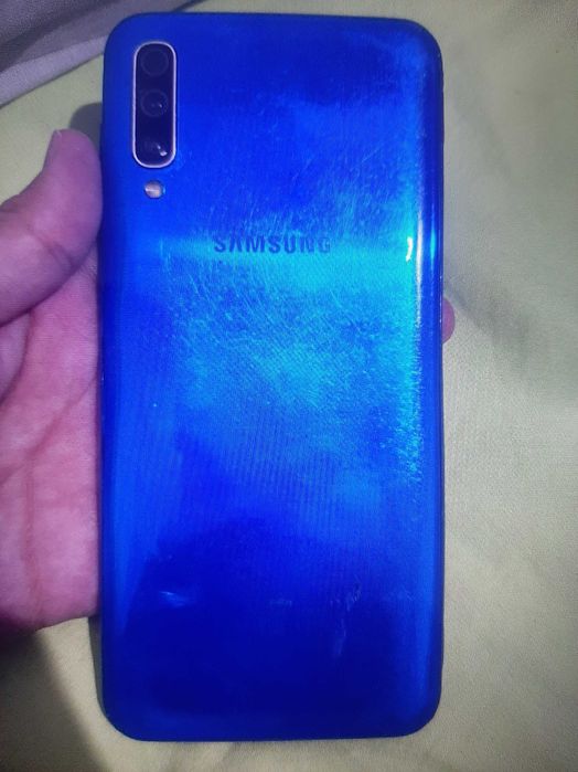 Самсунг А50 на 64гб