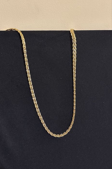 Lant placat cu aur 18K.