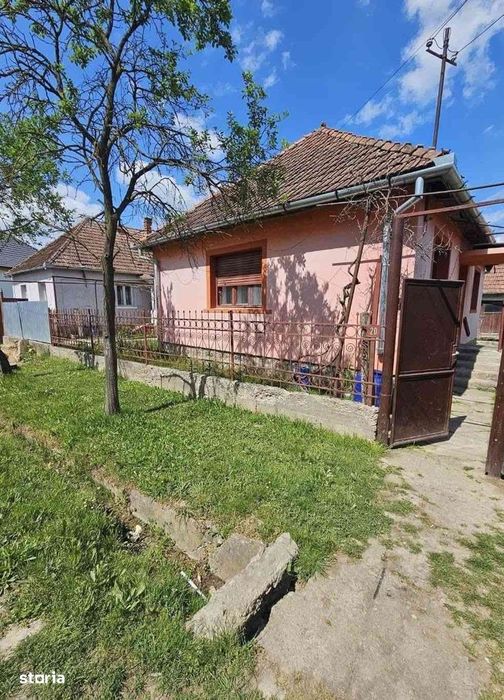 Casa de vanzare sat Rogoz