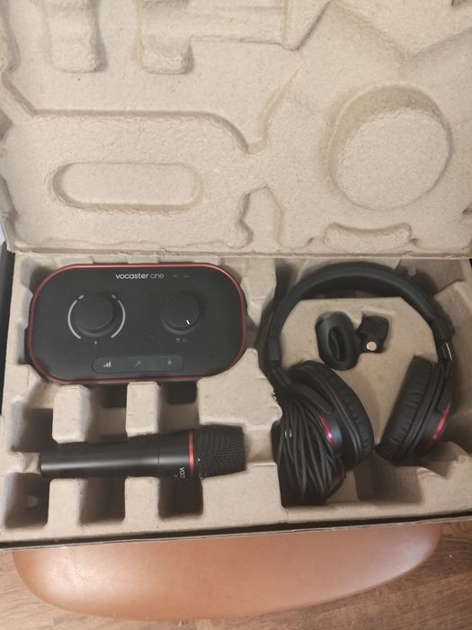 Focusrite sistem complet Voice Cast