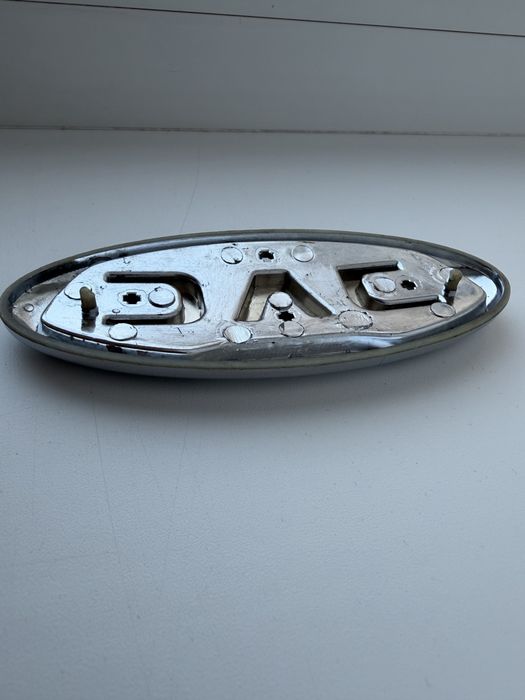 Продам значок на JAC
