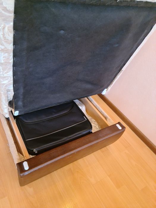 Продам кресло в хорошем состоянии