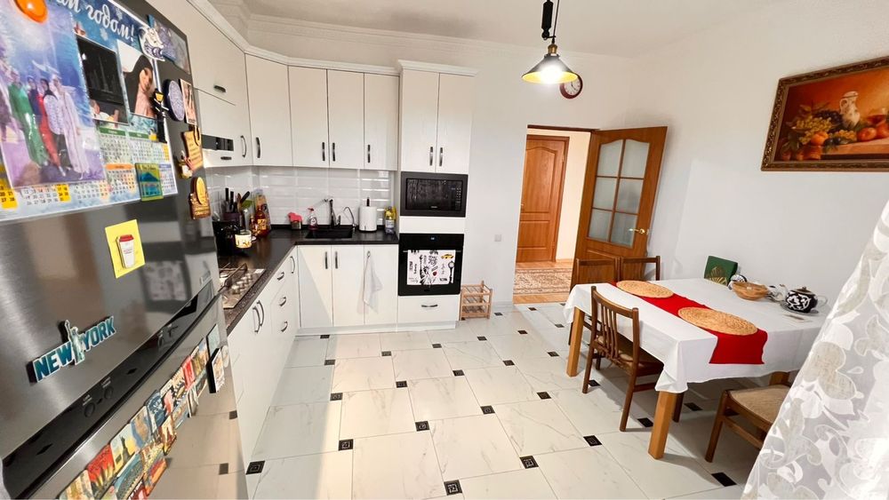 Продам 2 ком кв 82 м2 в районе 8 школы