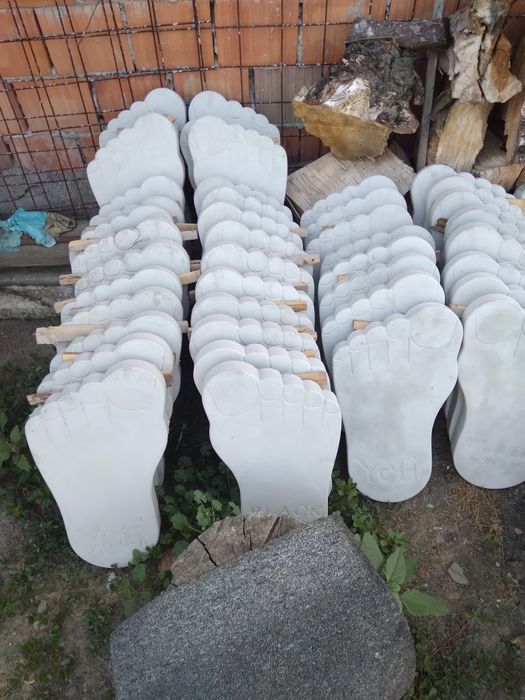 Vând tălpi uriaș cu fier