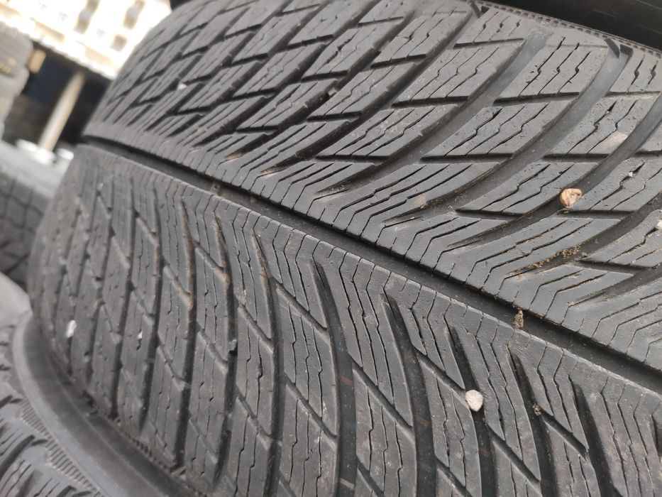 4бр Зимни гуми 235 55 17 - Michelin