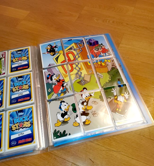 Папка за колекционерски карти Topps Disney Duck Stars