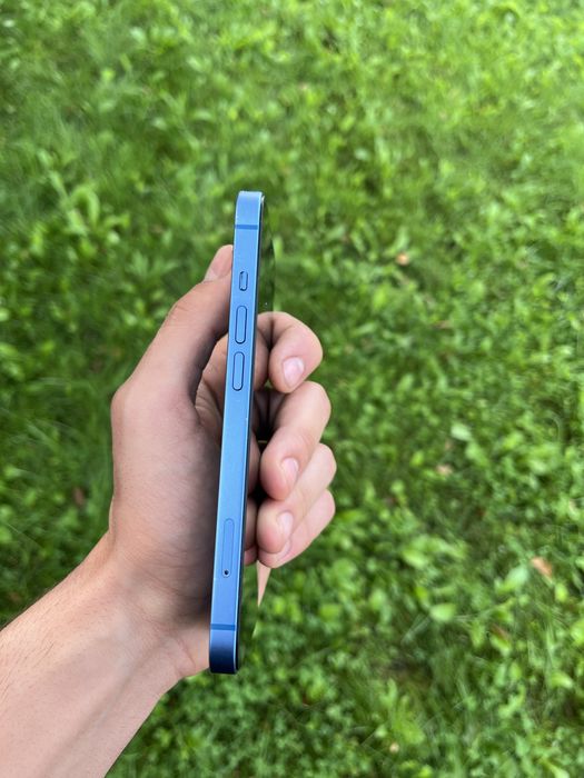 iPhone 13  256ГБ