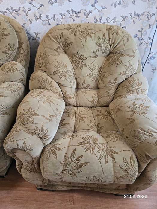 Диван и два кресла