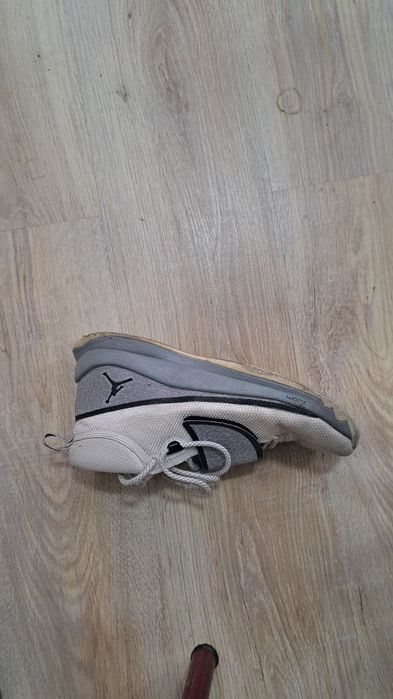 Jordan super flight 5 marime 42.5