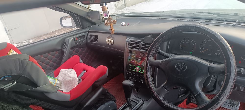 Продам Toyota Caldina