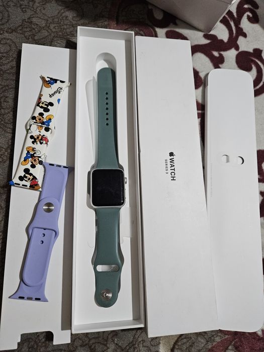 Часы Apple Watch series 3