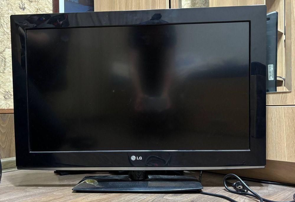 Продается телевизор LG.