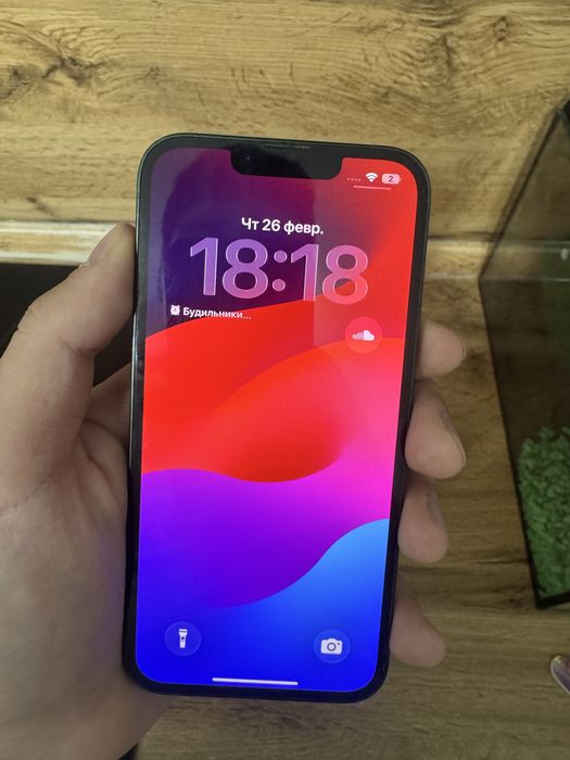 Продам айфон 13