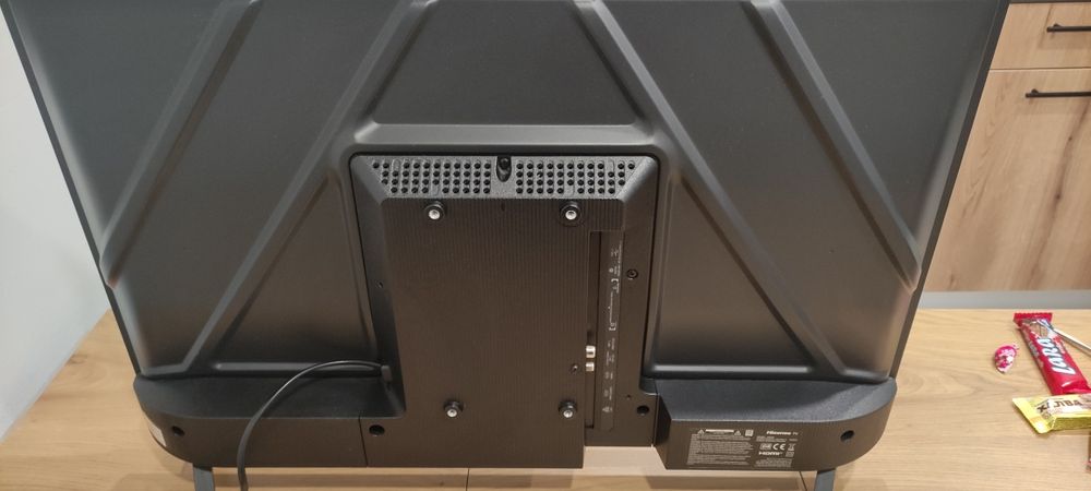 Hisense 32" LED Smart телевизор