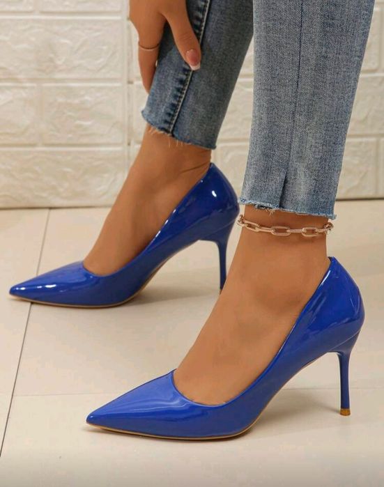 Два чифта нови дамски обувки на ток номер 34